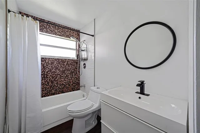 $659,900 | 2687 Oak Park Circle, Davie, FL 33328