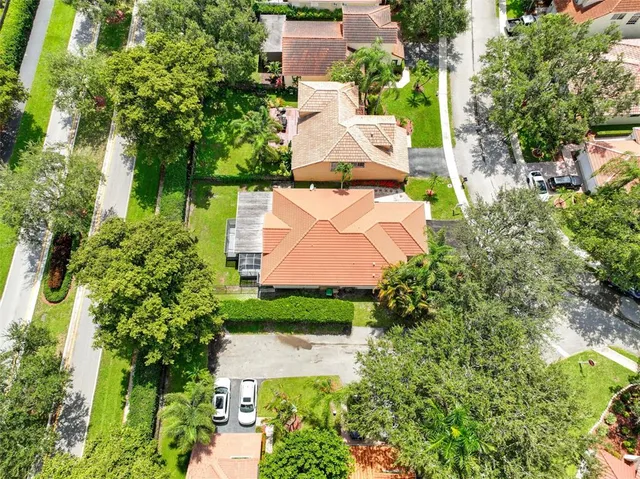 $659,900 | 2687 Oak Park Circle, Davie, FL 33328