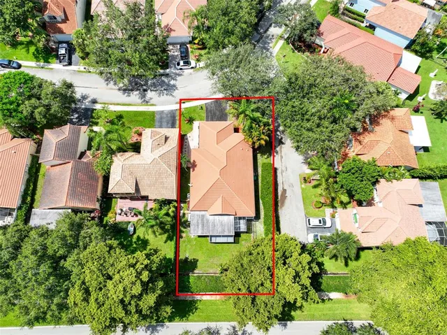 $659,900 | 2687 Oak Park Circle, Davie, FL 33328