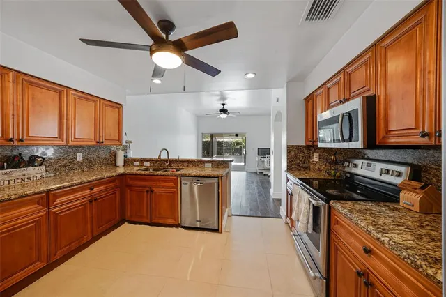 $659,900 | 2687 Oak Park Circle, Davie, FL 33328