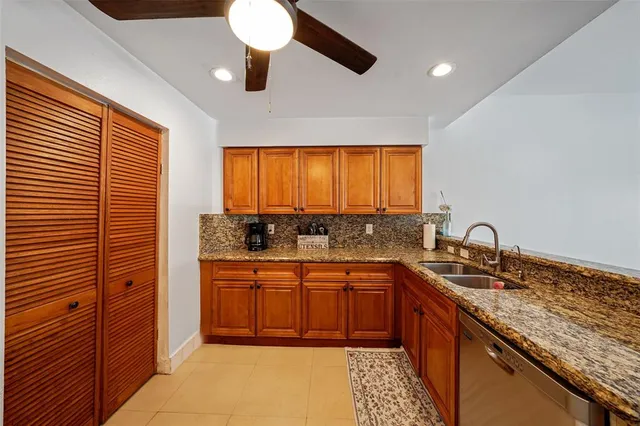 $659,900 | 2687 Oak Park Circle, Davie, FL 33328