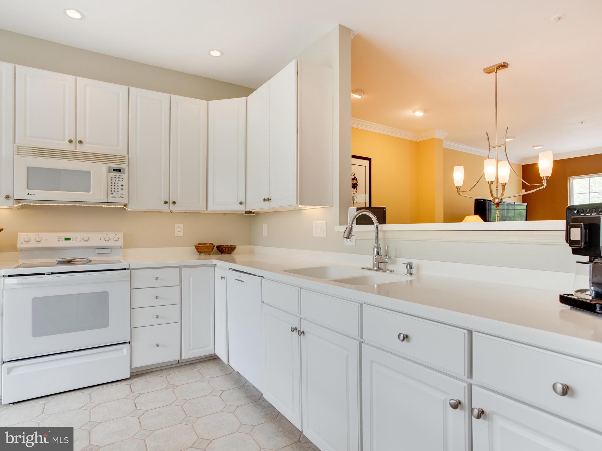 3703 Glebe Meadow Way Edgewater, MD 21037 - Photo 12 of 45 Kitchen