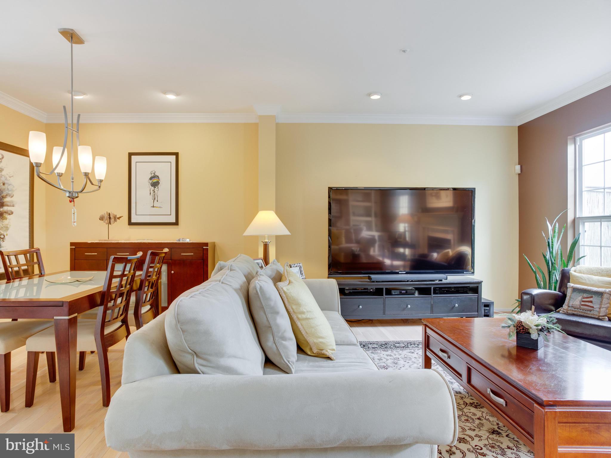 3703 Glebe Meadow Way Edgewater, MD 21037 - Photo 15 of 45 Living Dining Room Combo