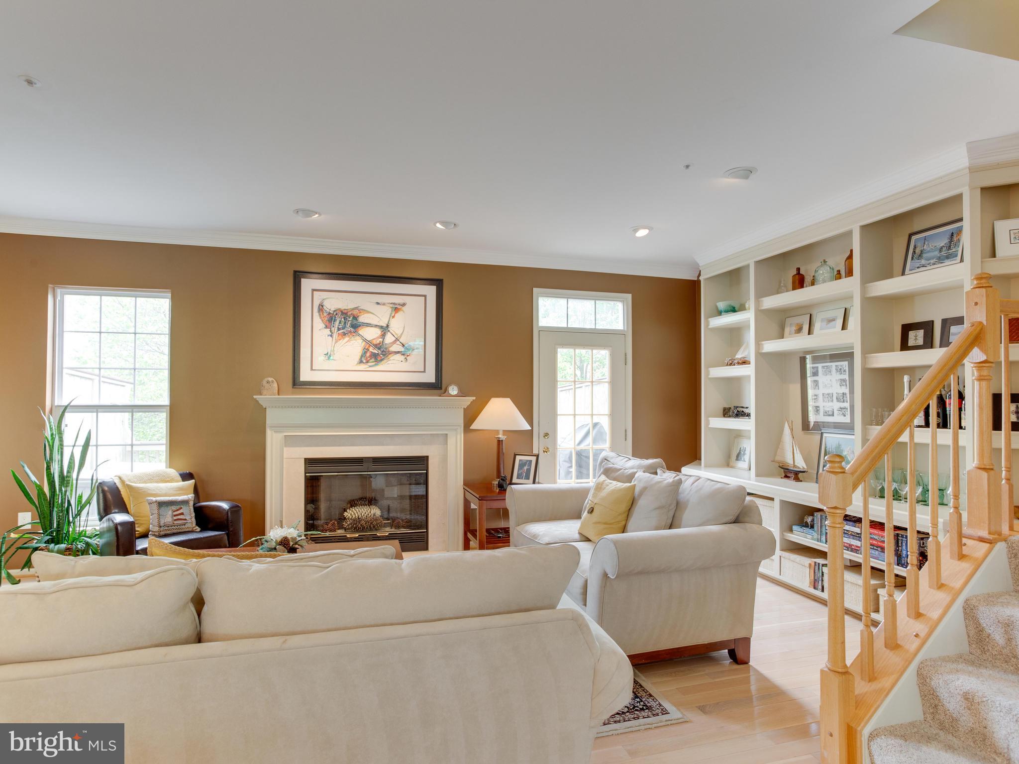 3703 Glebe Meadow Way Edgewater, MD 21037 - Photo 18 of 45 Living Room