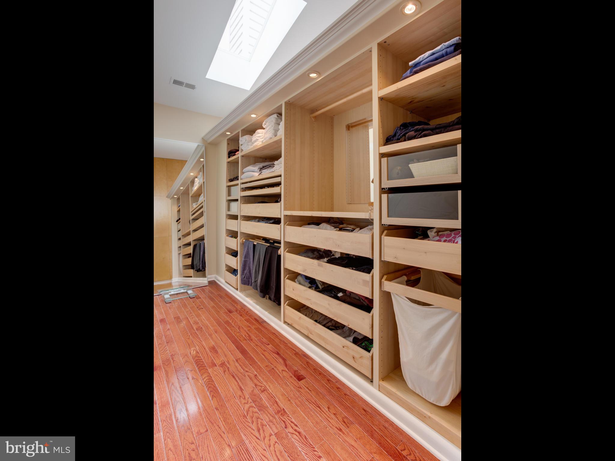 3703 Glebe Meadow Way Edgewater, MD 21037 - Photo 29 of 45 Custom Closet