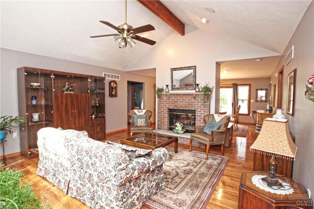 5077 Pine Ridge Road East Stroudsburg, PA 18302 - Photo 3 of 27 Gallery Image 3
