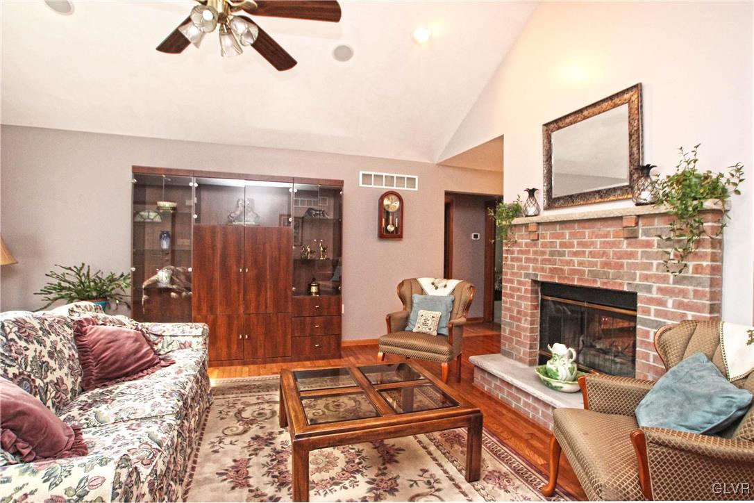 5077 Pine Ridge Road East Stroudsburg, PA 18302 - Photo 5 of 27 Gallery Image 5