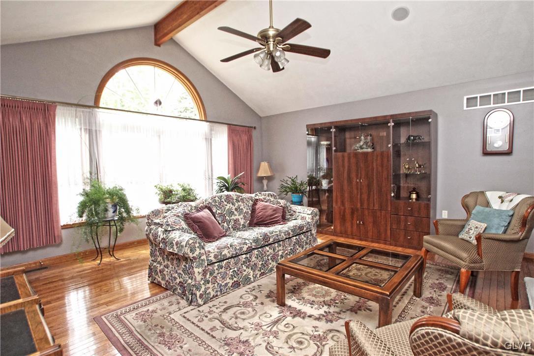 5077 Pine Ridge Road East Stroudsburg, PA 18302 - Photo 7 of 27 Gallery Image 7