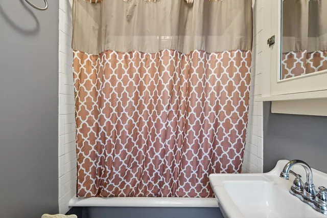 $104,900 | 3909 Aldrich Avenue South, Unit 3, Minneapolis, MN 55409