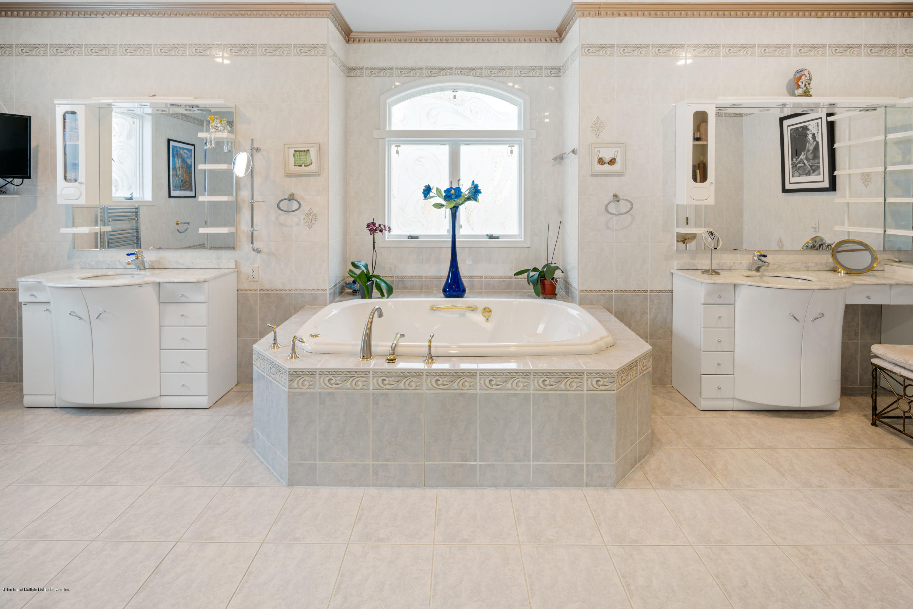 163 4 Corners Road Staten Island, NY 10304 - Photo 24 of 37 Master Bath