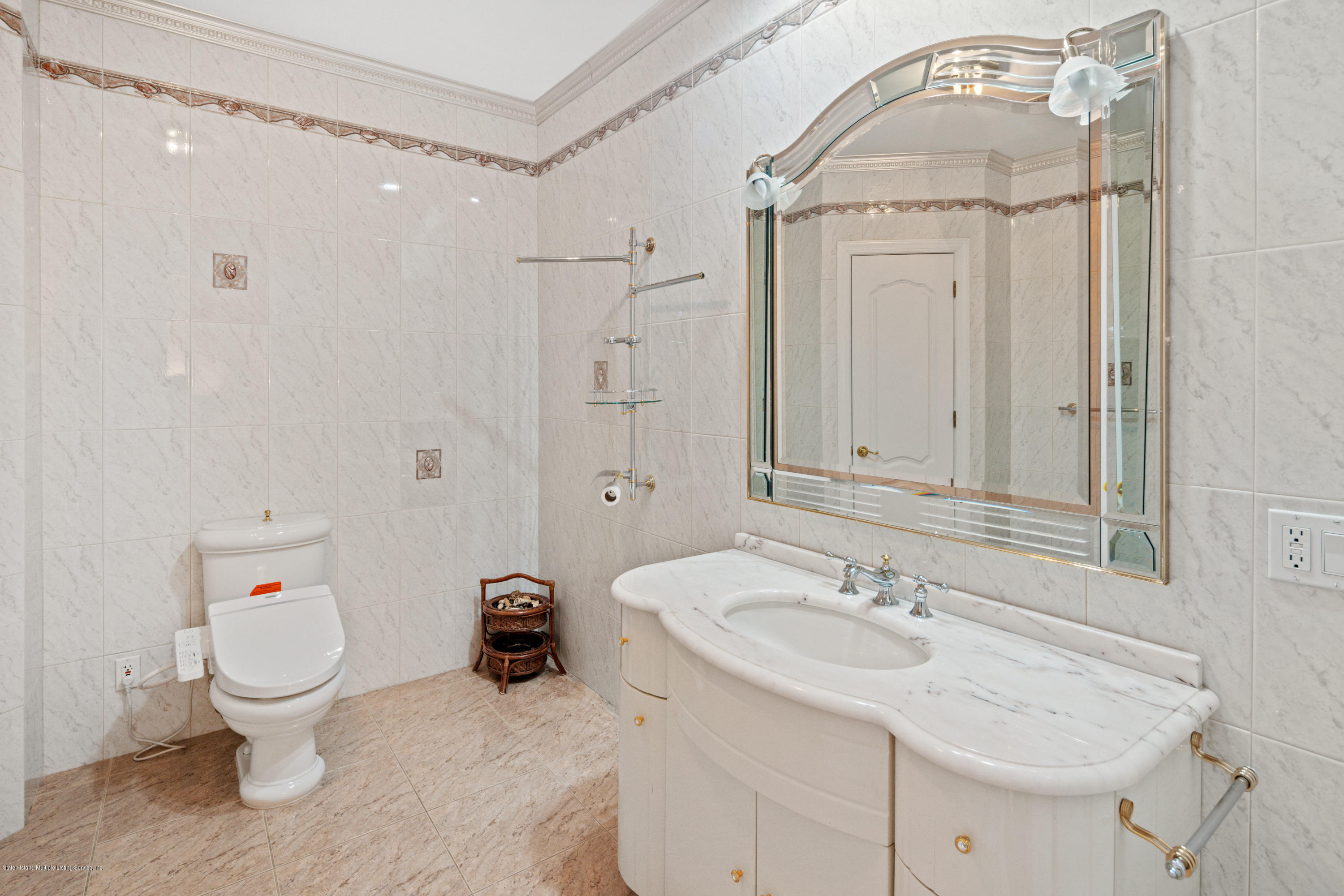 163 4 Corners Road Staten Island, NY 10304 - Photo 27 of 37 Full Bathroom