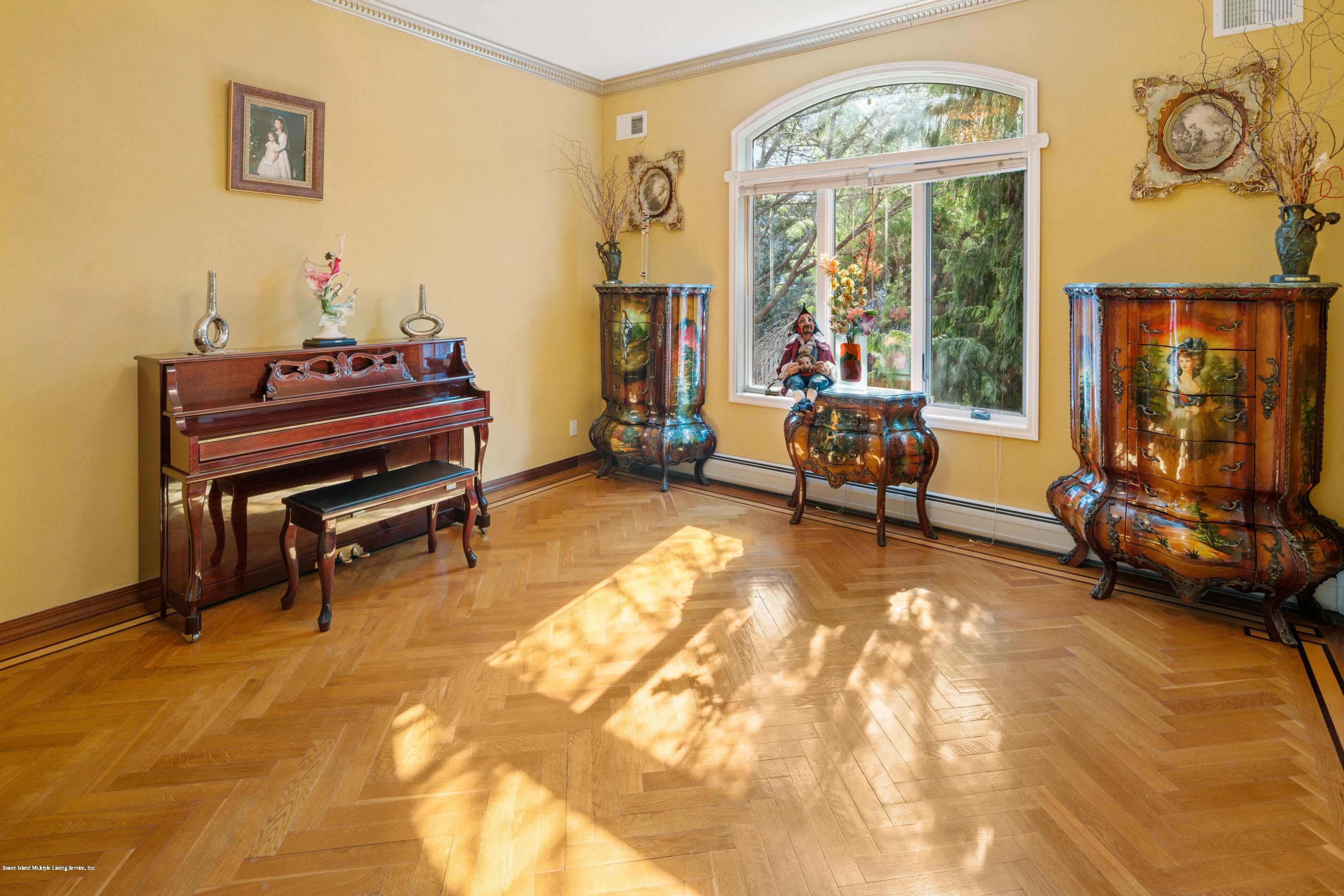 163 4 Corners Road Staten Island, NY 10304 - Photo 8 of 37 Dining Room