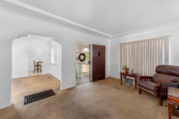 $749,900 | 6724 Gardenia Avenue, Long Beach, CA 90805