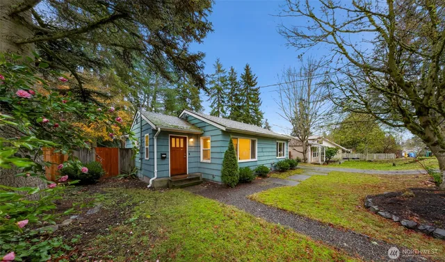 $690,000 | 16040 26th Avenue Northeast, Shoreline, WA 98155