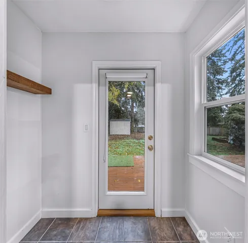 $690,000 | 16040 26th Avenue Northeast, Shoreline, WA 98155