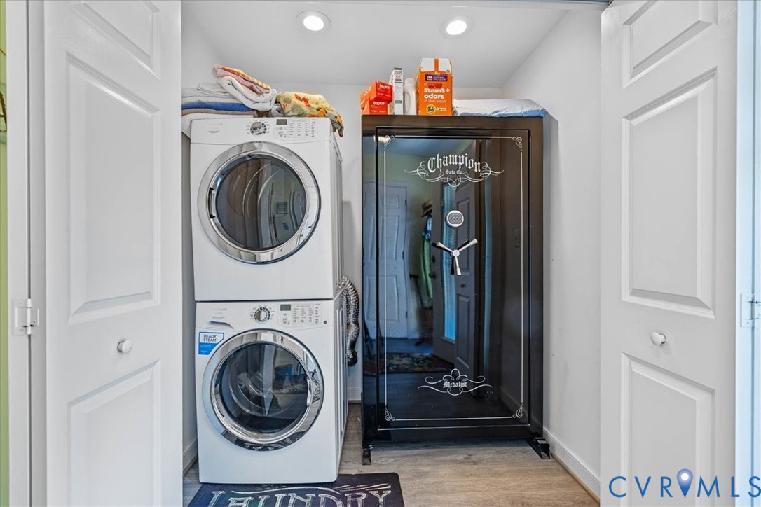 683 Villa Road Claremont, VA 23881 - Photo 9 of 28 a view of washer and dryer in a utility room