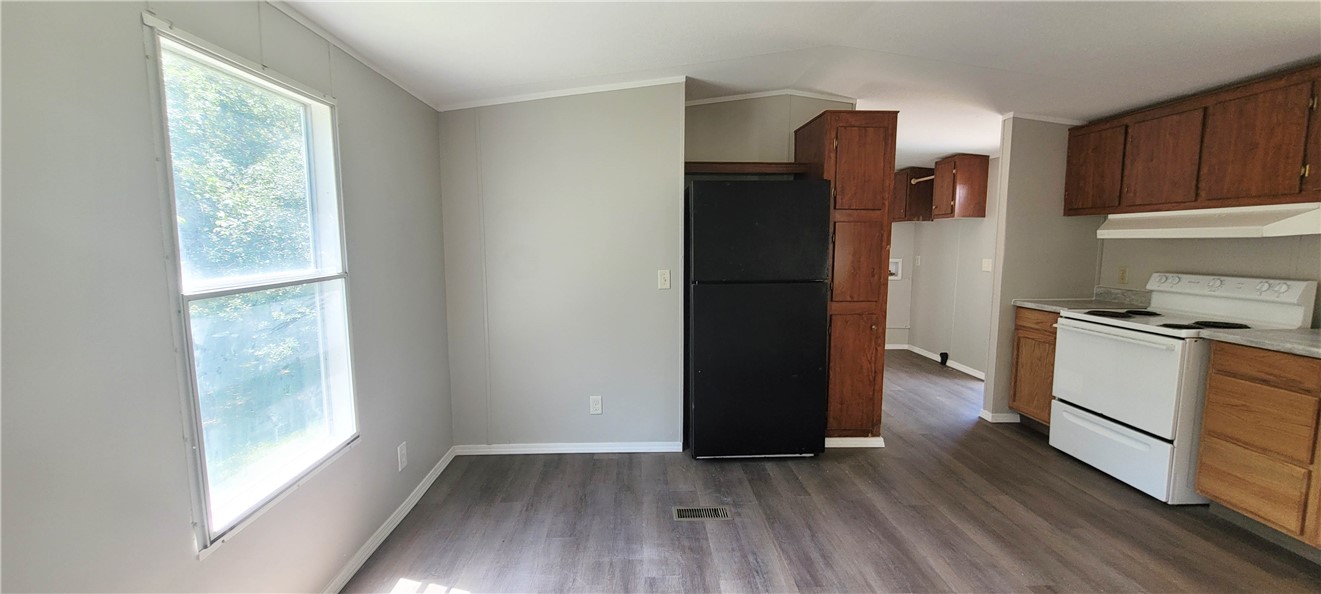 106 Walker Way Drive Seneca, SC 29672 - Photo 6 of 16 Room for a breakfast nook in the kitchen.