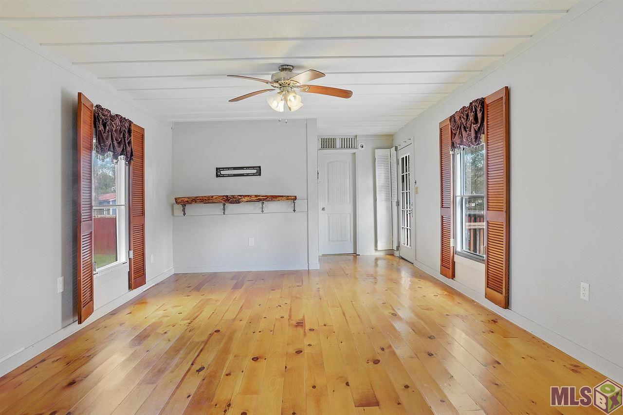 18705 Ducros Road Prairieville, LA 70769 - Photo 3 of 17 Gallery Image 3
