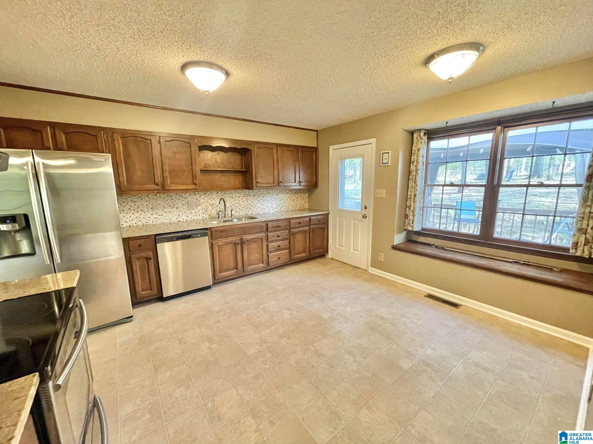 2425 Chandabrook Drive Pelham, AL 35124 - Photo 9 of 28