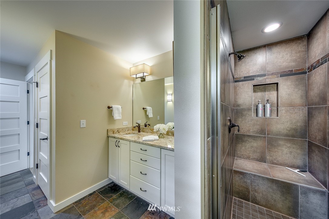 18740 Noll Road Northeast Poulsbo, WA 98370 - Photo 13 of 25