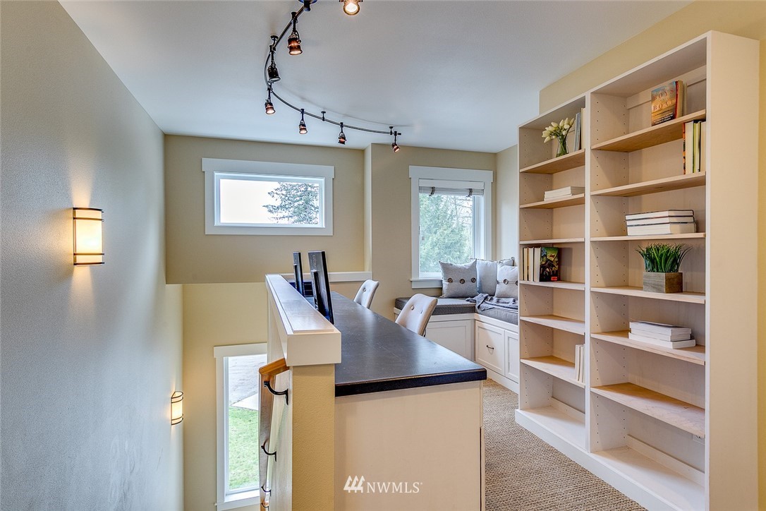 18740 Noll Road Northeast Poulsbo, WA 98370 - Photo 10 of 25