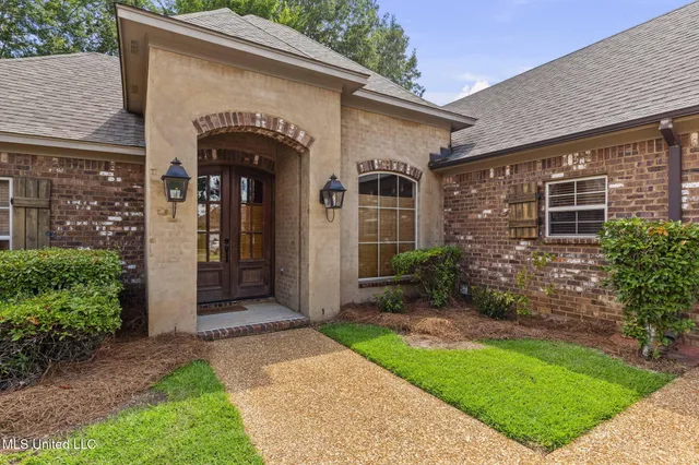 $374,900 | 157 Cotton Wood Drive, Madison, MS 39110