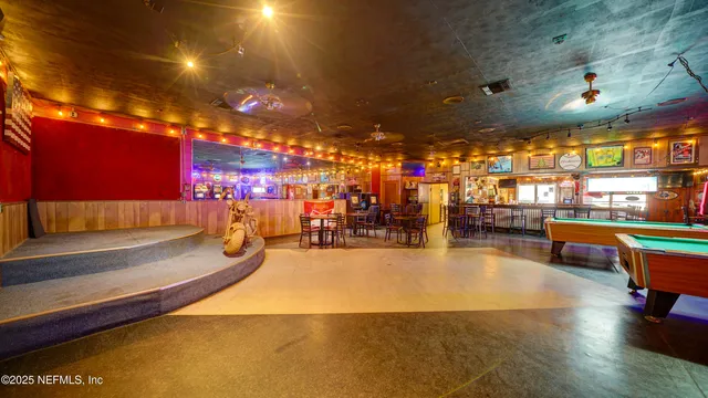 $3,600,000 | 6043 Highway 17, Green Cove Springs, FL 32043