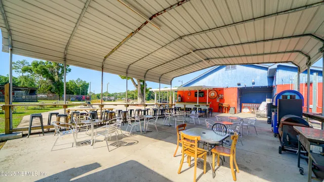 $3,600,000 | 6043 Highway 17, Green Cove Springs, FL 32043