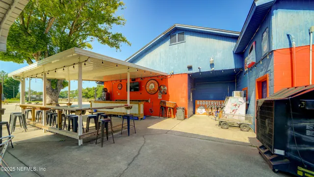 $3,600,000 | 6043 Highway 17, Green Cove Springs, FL 32043