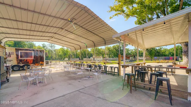 $3,600,000 | 6043 Highway 17, Green Cove Springs, FL 32043