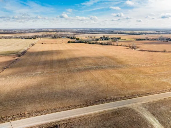 $135,000 | 14500 51st Road, Winfield, KS 67156