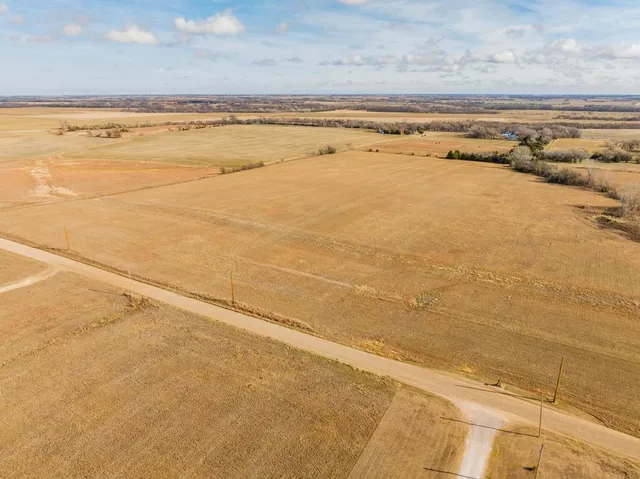 $135,000 | 14500 51st Road, Winfield, KS 67156