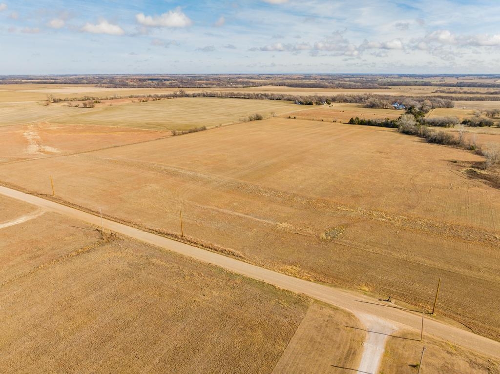 14500 51st Road Winfield, KS 67156 - Photo 13 of 31