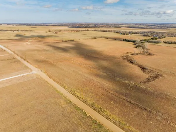 $135,000 | 14500 51st Road, Winfield, KS 67156