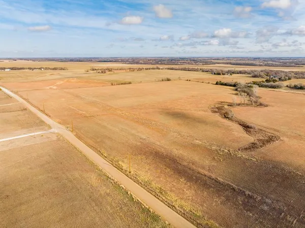 $135,000 | 14500 51st Road, Winfield, KS 67156