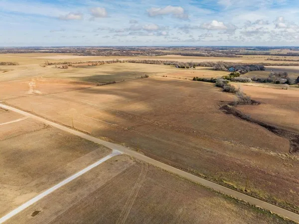 $135,000 | 14500 51st Road, Winfield, KS 67156