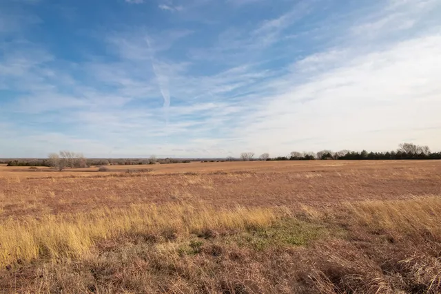 $135,000 | 14500 51st Road, Winfield, KS 67156