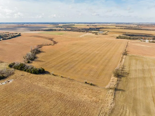 $135,000 | 14500 51st Road, Winfield, KS 67156