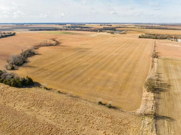 $135,000 | 14500 51st Road, Winfield, KS 67156