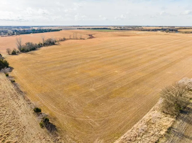 $135,000 | 14500 51st Road, Winfield, KS 67156