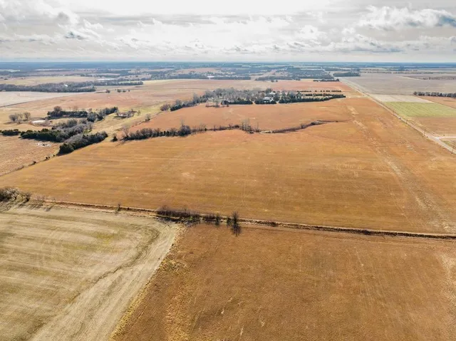 $135,000 | 14500 51st Road, Winfield, KS 67156