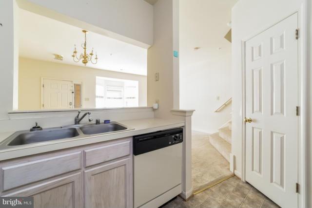 2016 Cooper Point Court Odenton, MD 21113 - Photo 8 of 13 Interior (General)