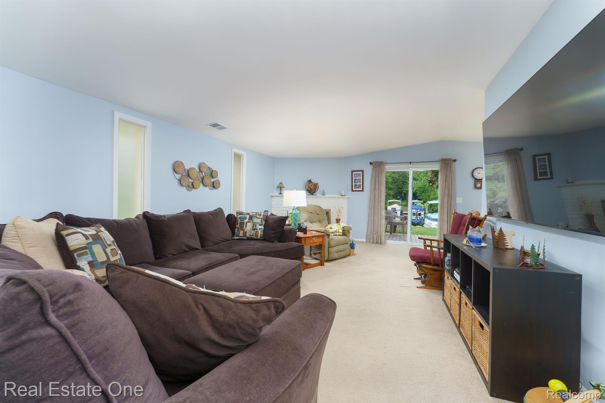 10875 Colony Pinckney, MI 48169 - Photo 16 of 40 Gallery Image 16