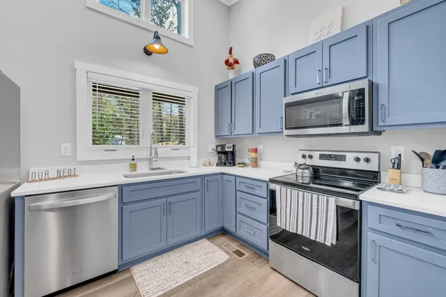 a close view of sink and tap