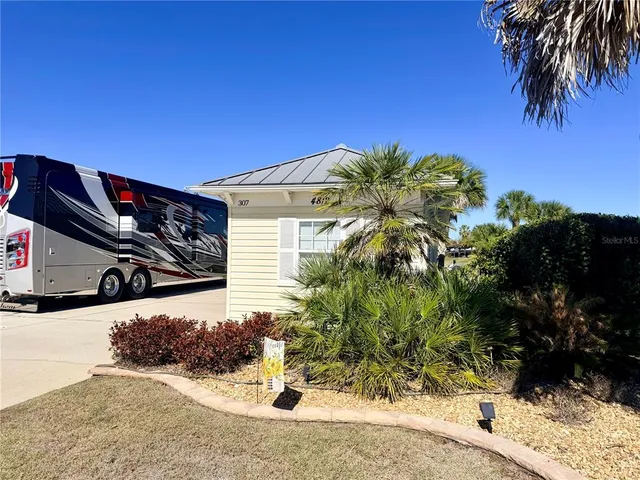 $199,900 | 4812 Southeast 94th Avenue, Webster, FL 33597