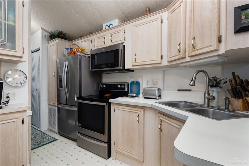 459 West Clam Circle Port Isabel, TX 78578 - Photo 3 of 27