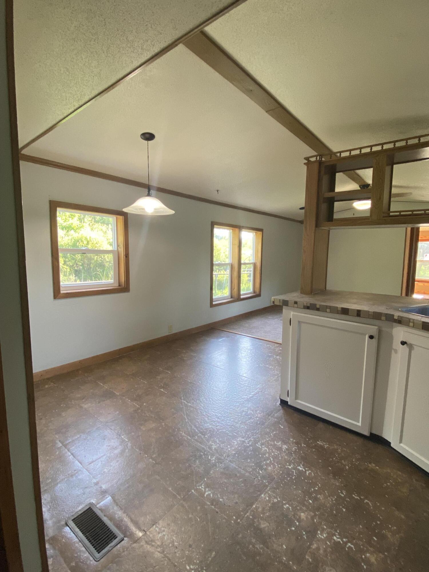 1979 West Riverside Drive Ionia, MI 48846 - Photo 12 of 14 IMG_6504