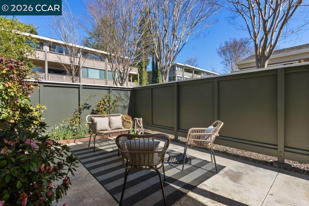 2057 Golden Rain Road, Unit 8 Walnut Creek, CA 94595 - Photo 11 of 60