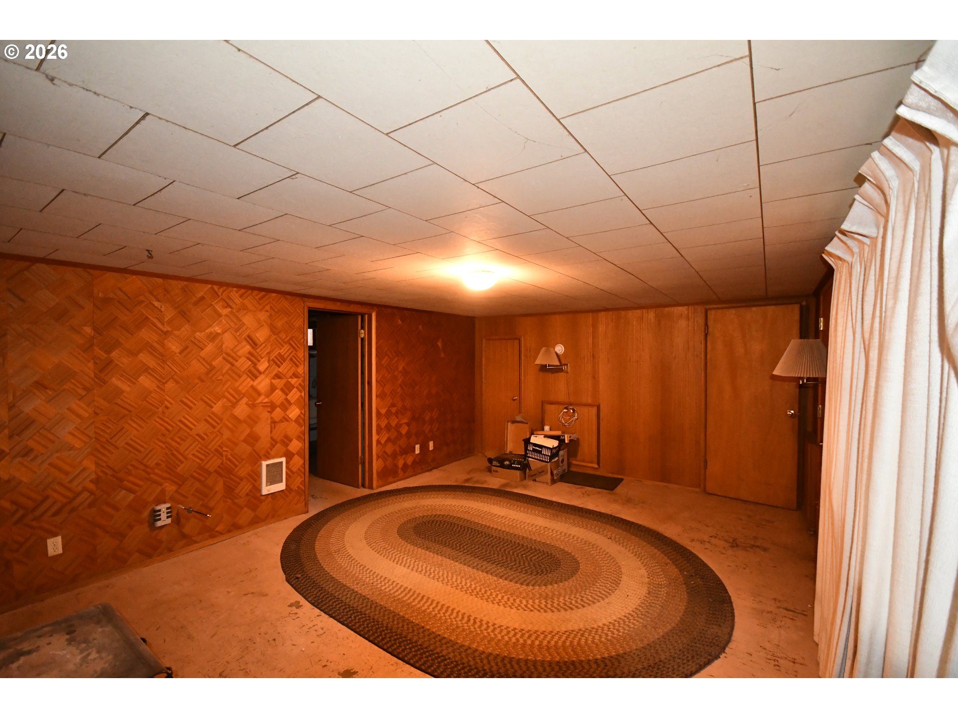 731 East 19th Street The Dalles, OR 97058 - Photo 39 of 42 a bathroom with a sink and a mirror