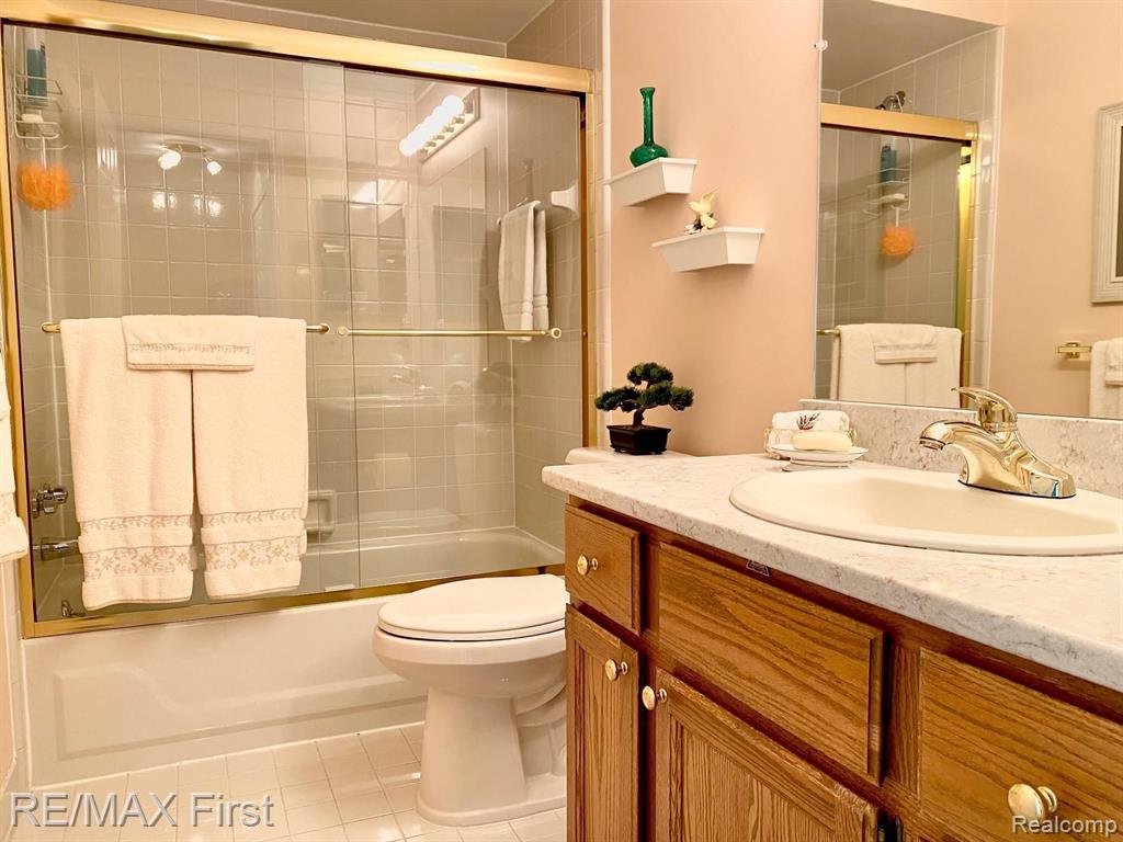 573 Tennyson Rochester Hills, MI 48307 - Photo 25 of 40